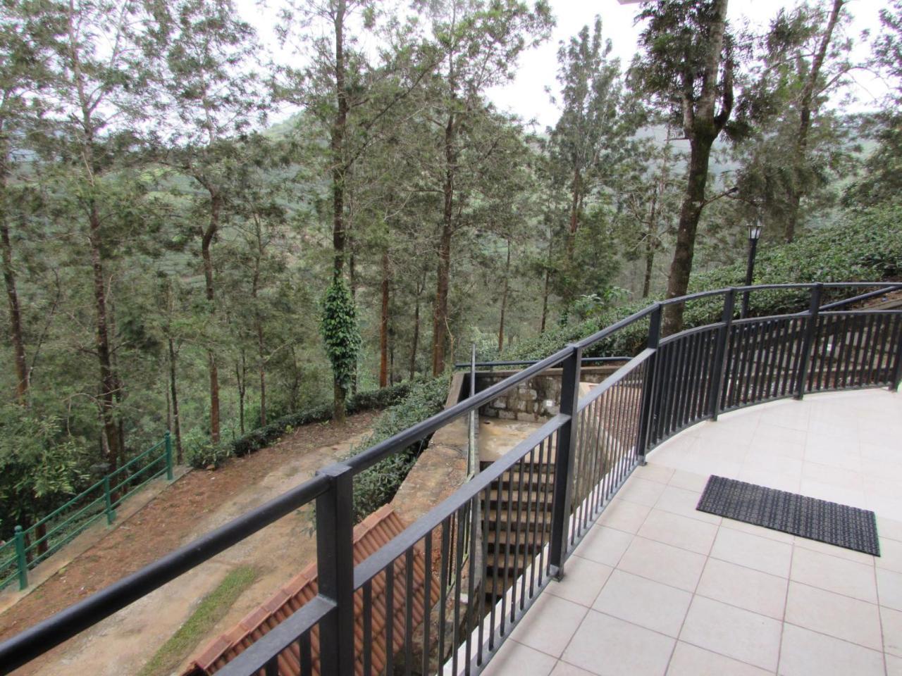 सहारा Falcon Crest 3*